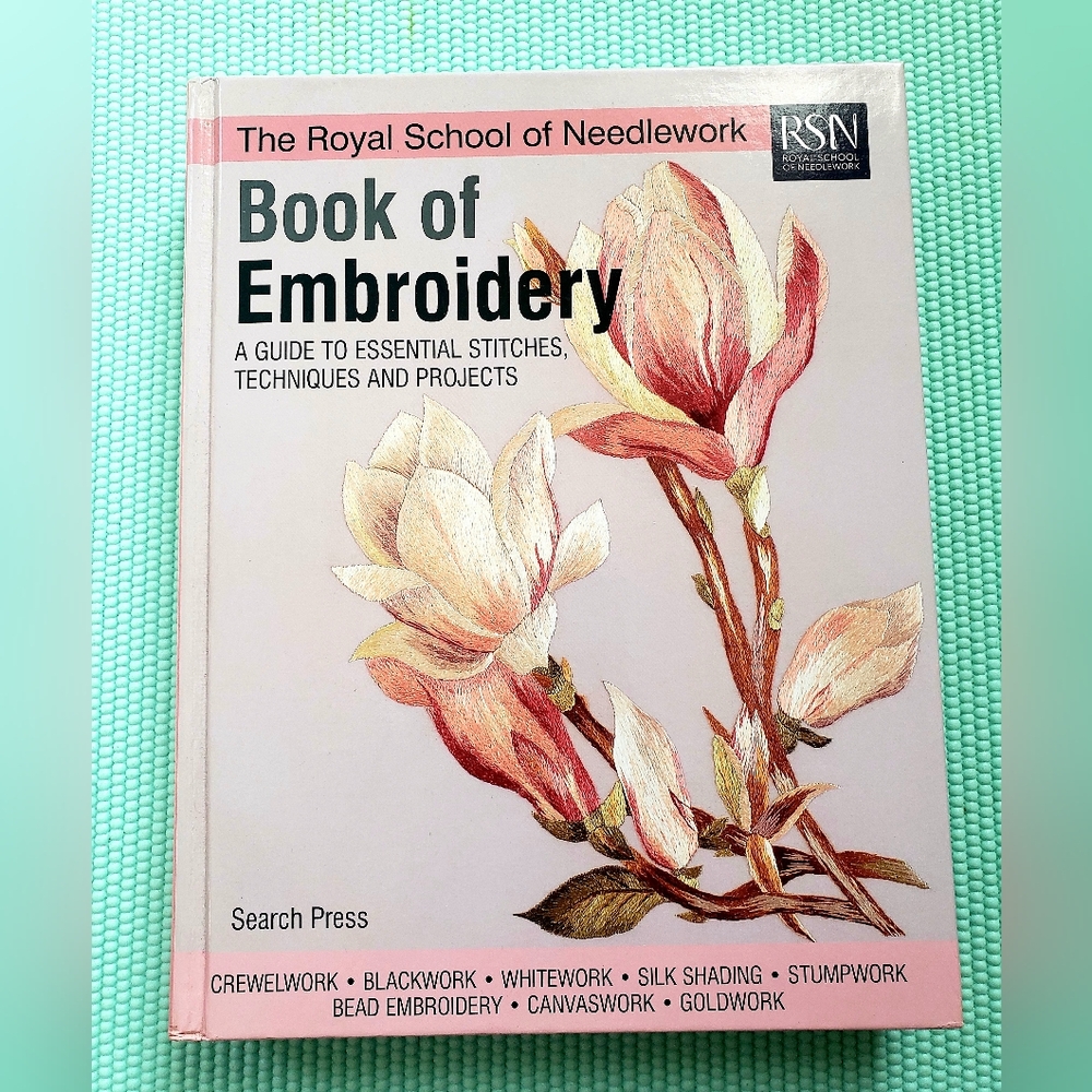 Book of Embroidery / The Bible of Embroidery 400 Pages